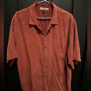 Tommy Bahama Men's Large 100% Silk Red Short Sleeve Button Shirt